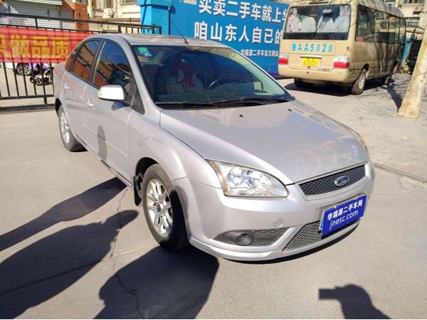无处不赛场 领潮运动轿车 福特福克斯