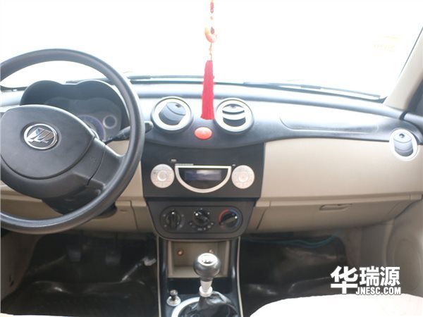 AO级车型力帆320,造型古典,动力十足,安全舒适