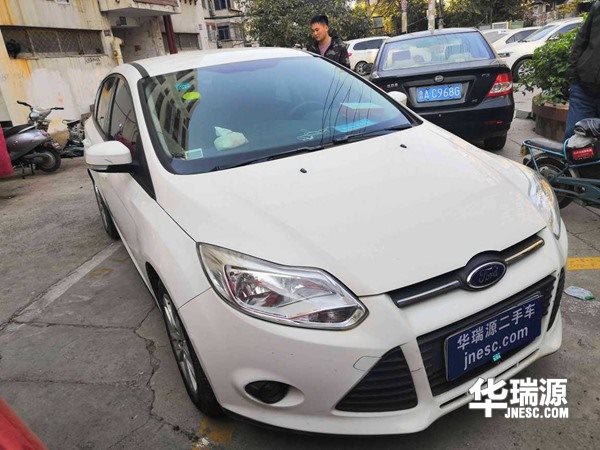 “小钢炮”福特福克斯,性能不输新车,仅售9万