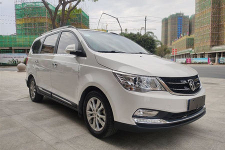恩施二手宝骏730 2015款 1.8L 手动 舒适型 ESP版 7座