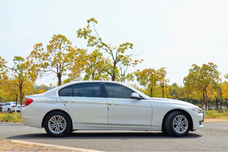 西双版纳二手宝马3系 2014款 320Li 2.0T 手自一体 时尚型