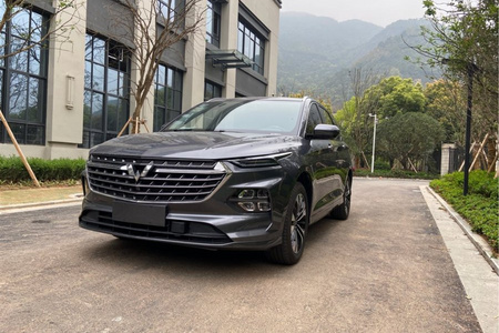 甘孜二手五菱宏光PLUS 2020款 1.5L 手动 标准型 7座
